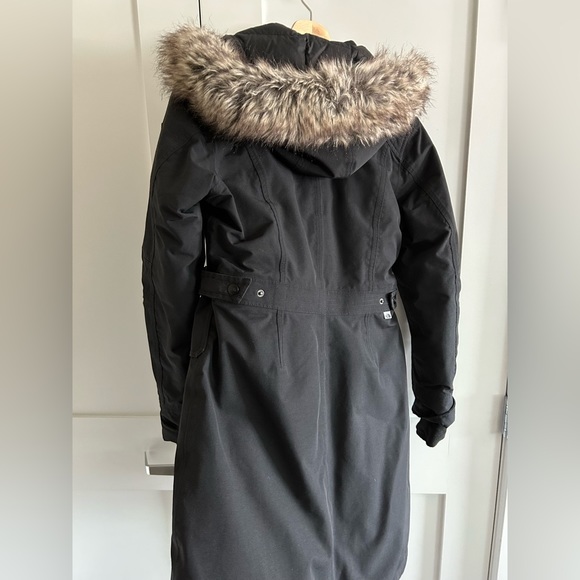 The North Face Woman Parka - Picture 6 of 11